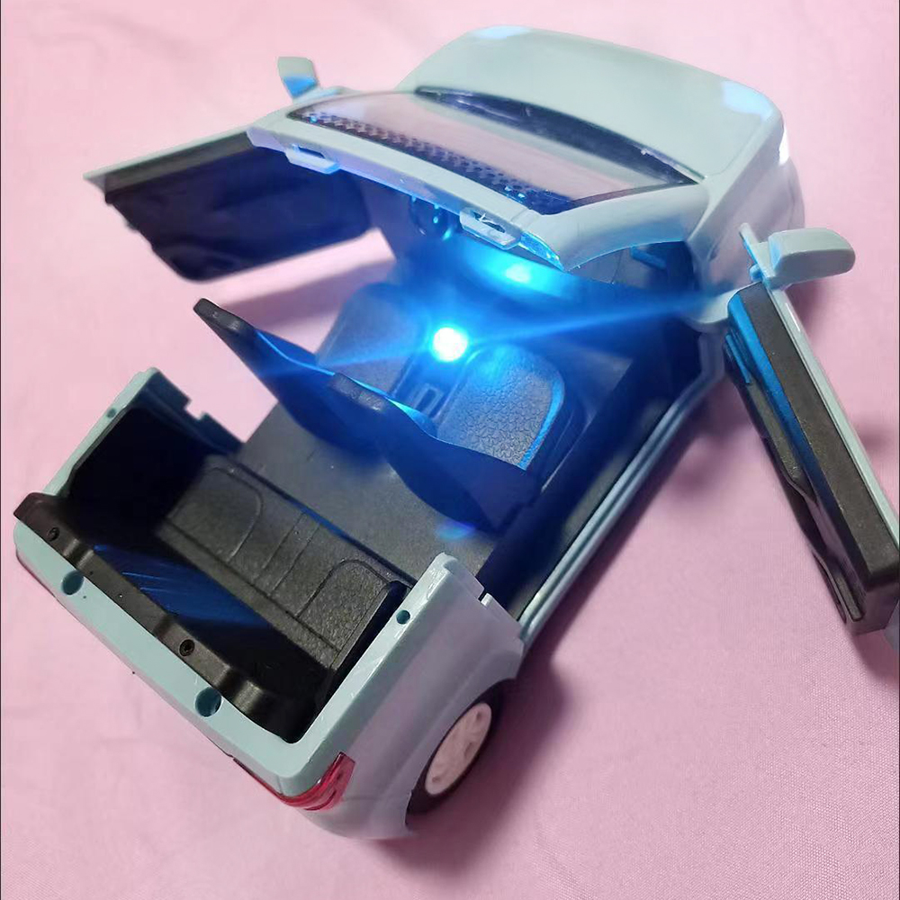 TTIO Toy Model Car, 3 sections of 1.5V battery-powered children's toy model car with LED lights.